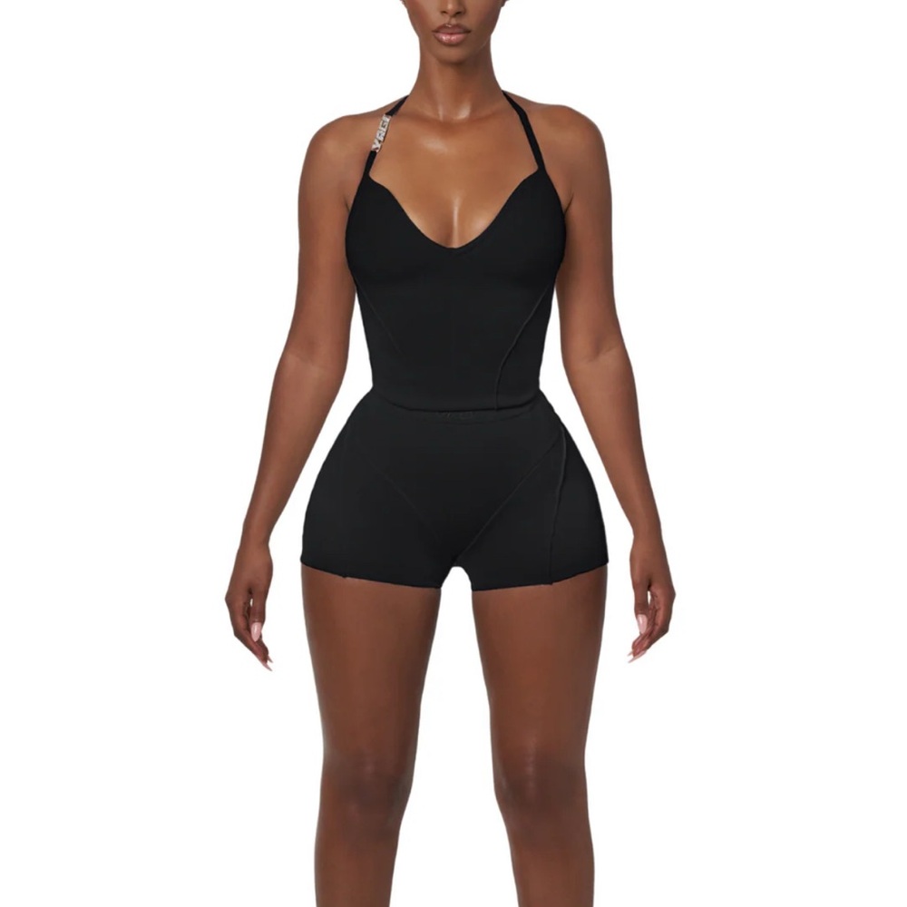 YAGI WRLD - Koi Onyx Halter Tie Top - Black